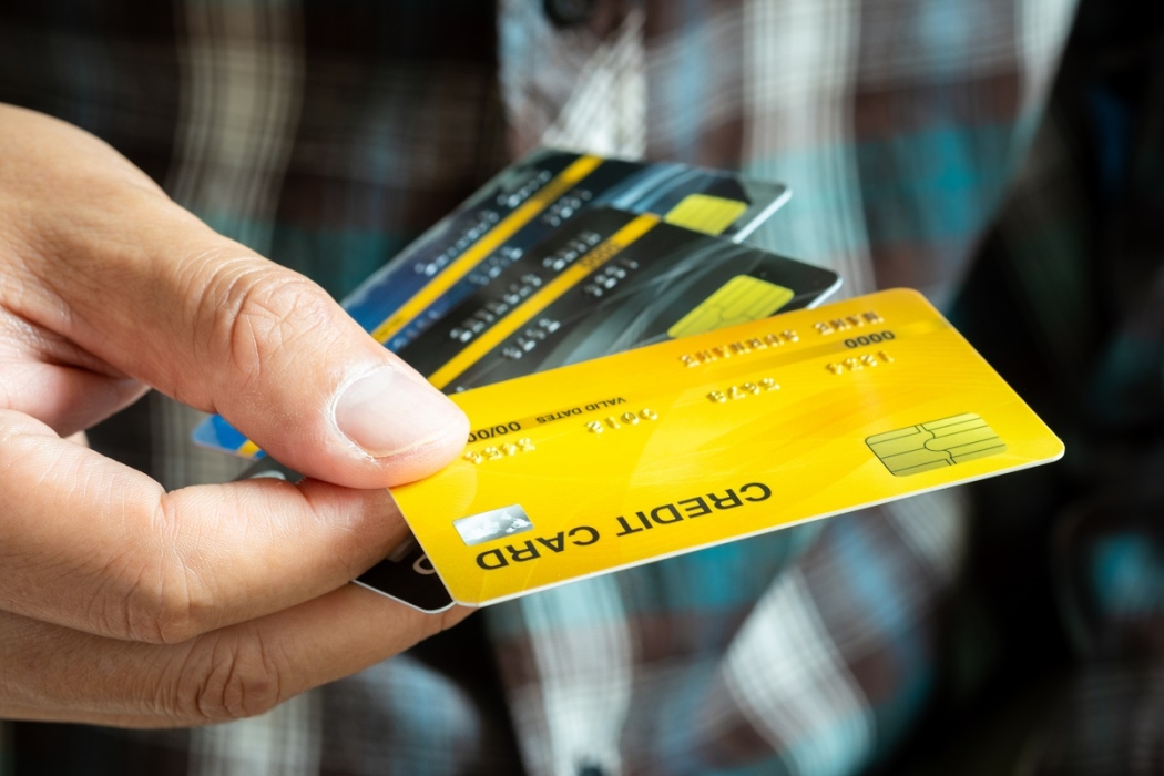 Card de credit: de la ce varsta il poti obtine?