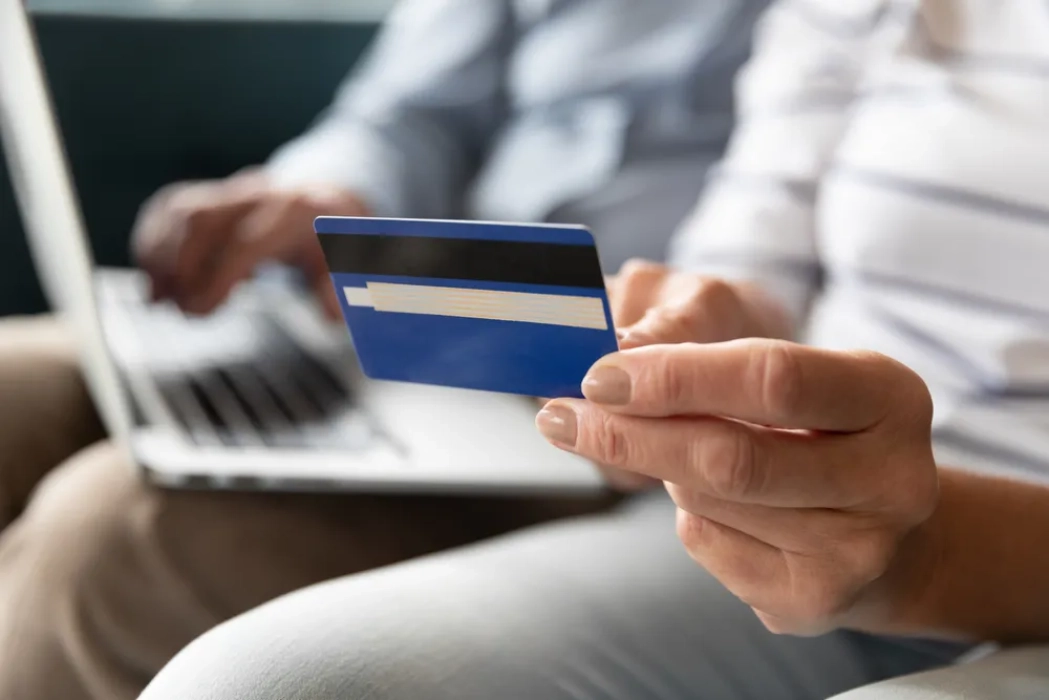 Credit pana la salariu in 24 de ore: conditii si riscuri
