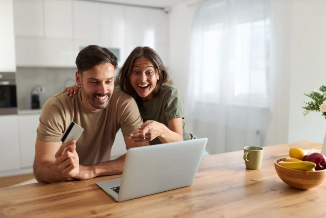 Card de credit online: avantaje, aprobare rapida si flexibilitate | AXI Card