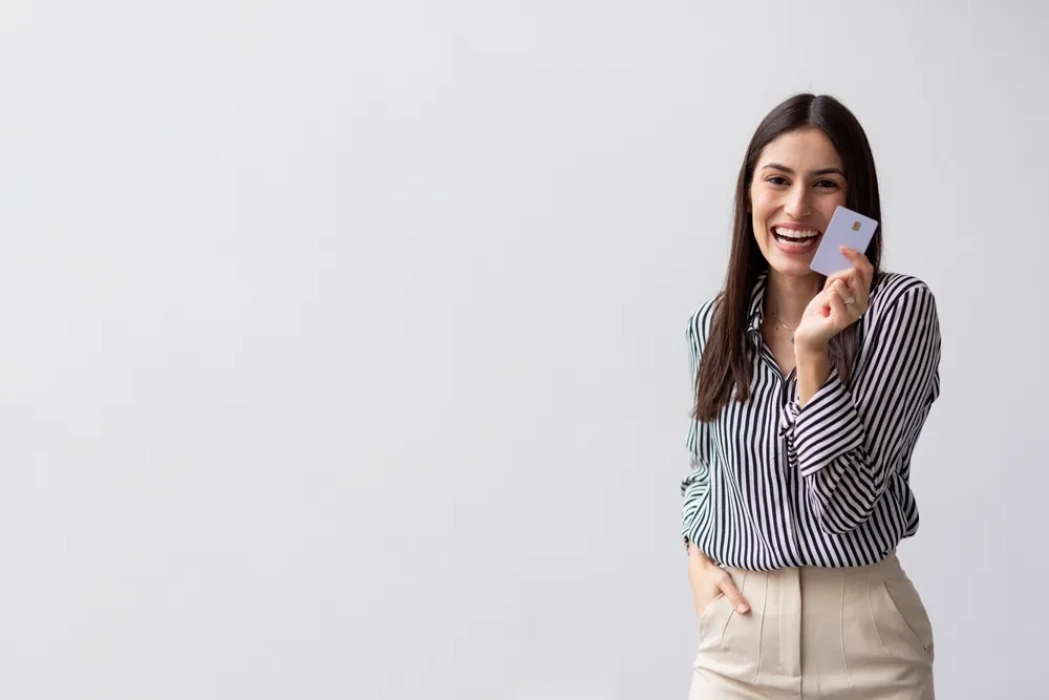 Cum gestionezi abonamentele lunare cu un card de credit | Ghid complet AXI