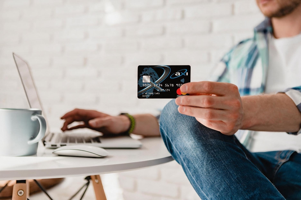 AXI CARD - Cat trebuie sa tii cardul de credit activ?