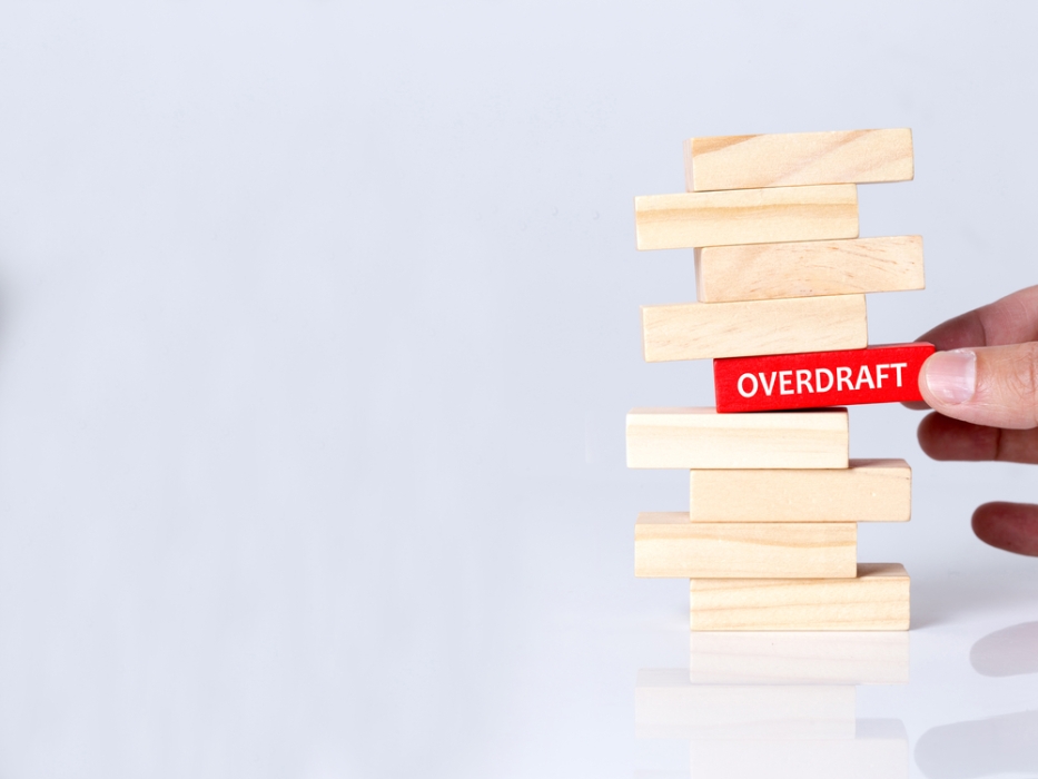Overdraft: ce este, cum functioneaza, riscuri si avantaje